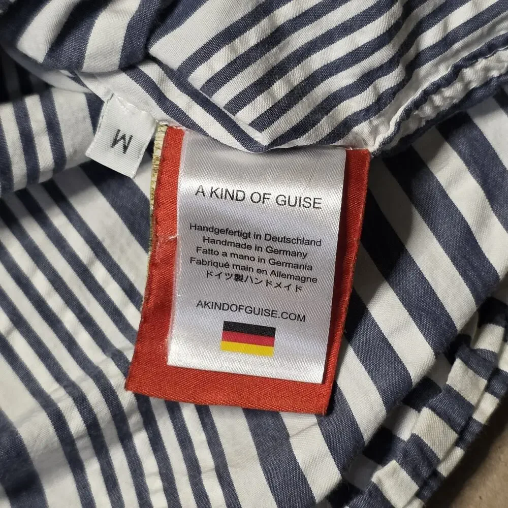 A Kind of Guise Gioia Short Sleeve Shirt in Navy/White Men's Medium Germany *